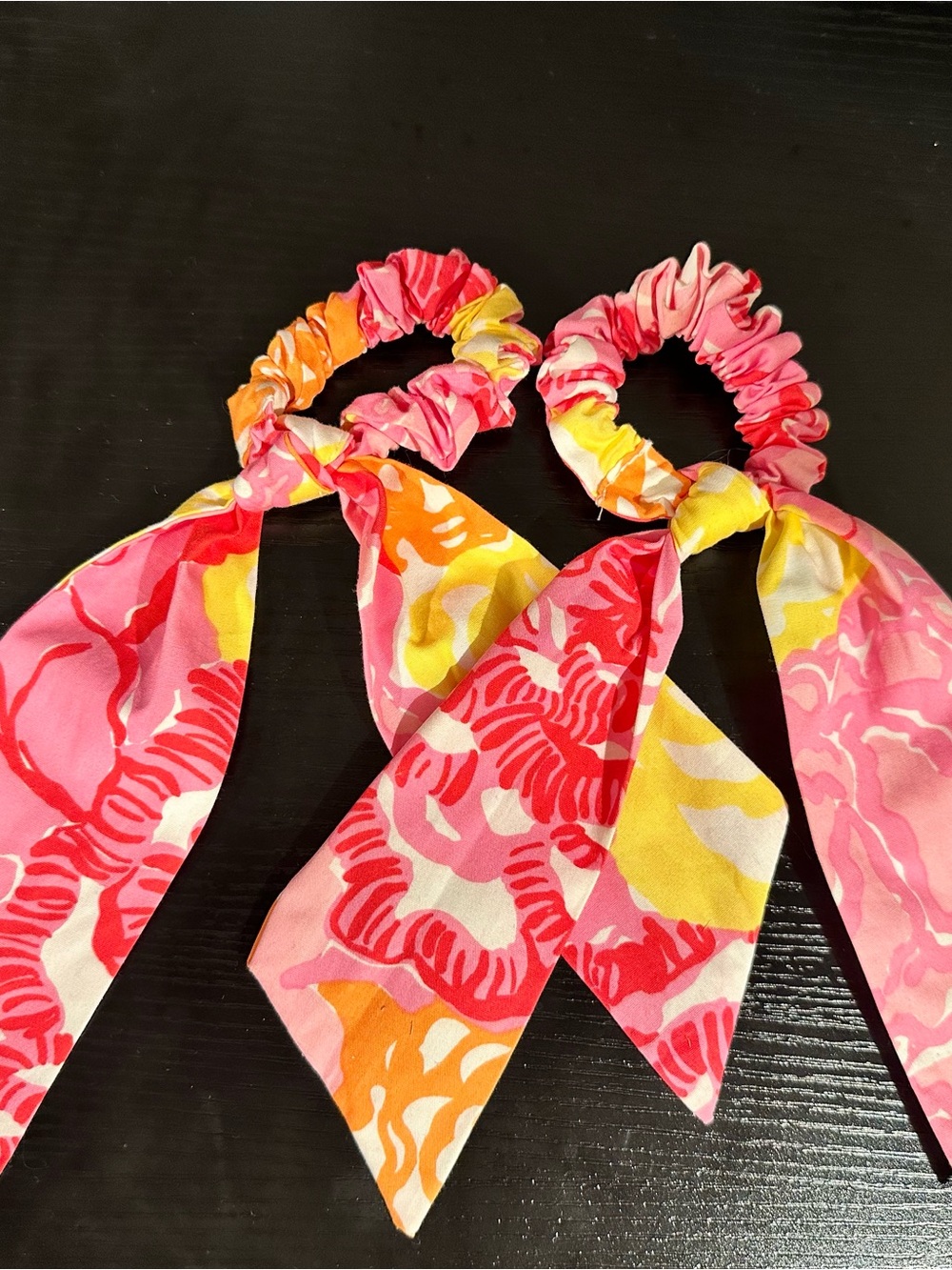 Lilly Pulitzer Set of 2, Matching “Roar of the Seas” Twilly Ribbon Scrunchies